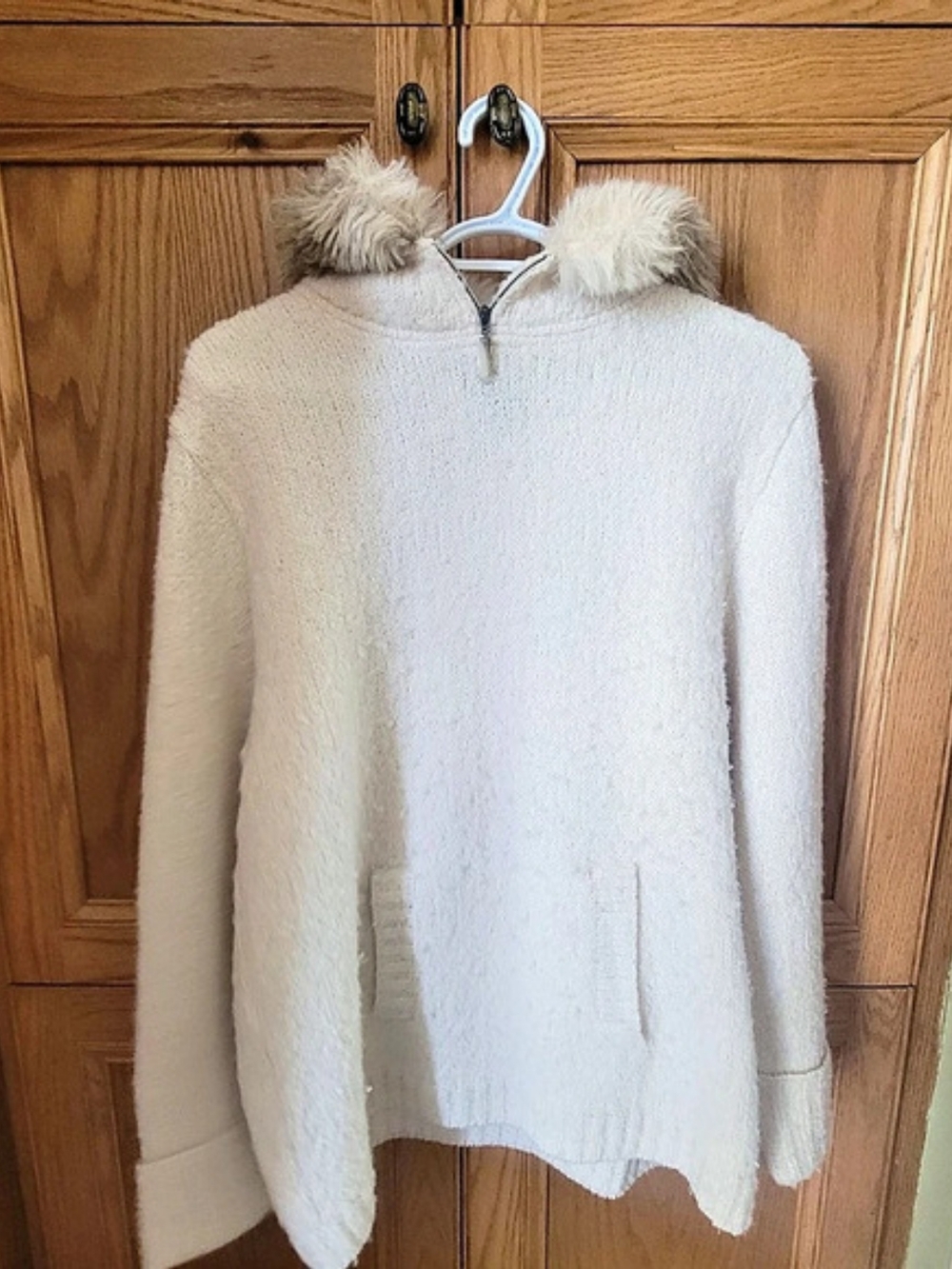 MONDI SPORT Hooded Sweater in White Size 38 Like New